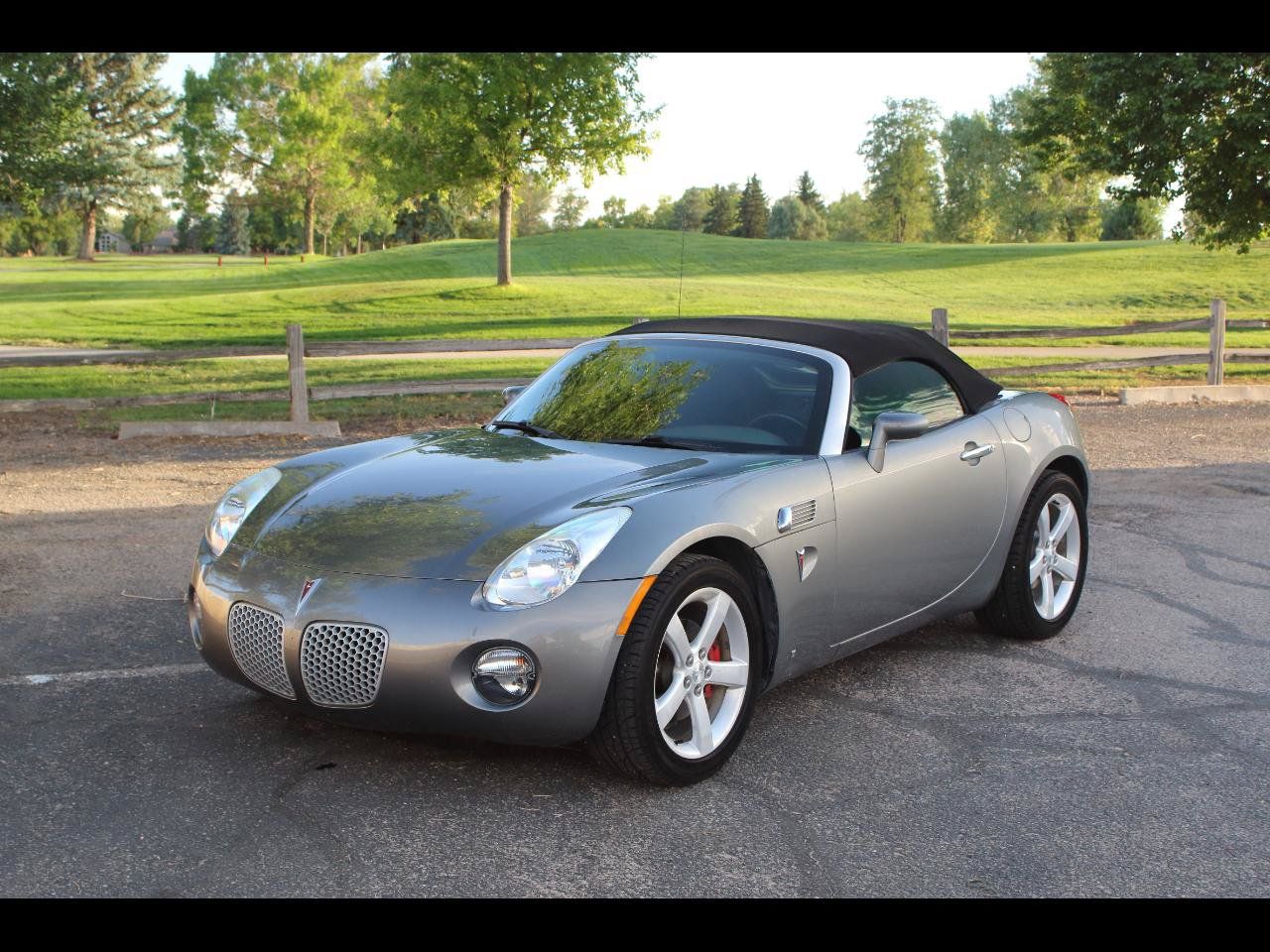 Used 2007 Pontiac Solstice Convertible w/ Premium Package RWD image 1