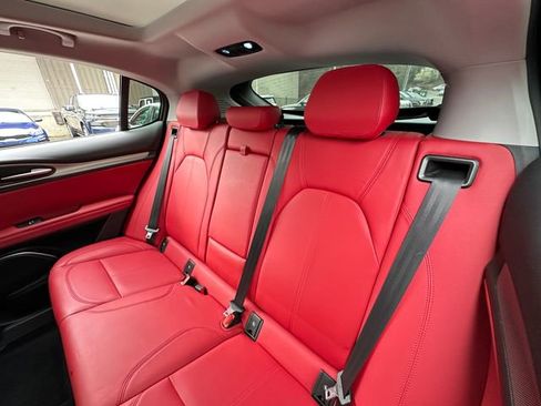 Used 2019 Alfa Romeo Stelvio Ti w/ Nero Edizione image 34