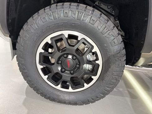 New 2025 Toyota Tacoma TRD Off-Road image 14