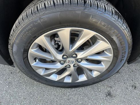 Used 2025 Buick Enclave Preferred image 13