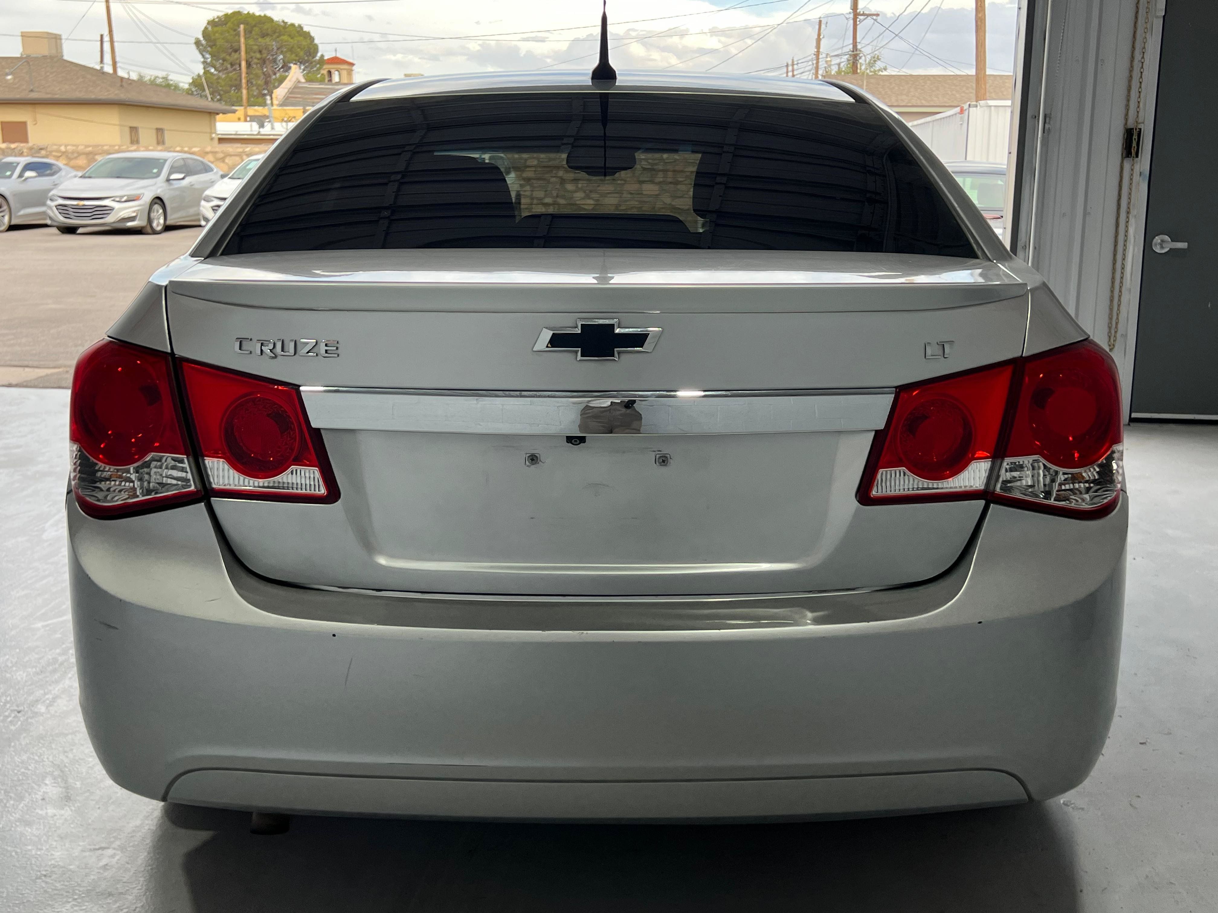 Used 2013 Chevrolet Cruze LT w/ RS Package FWD image 4