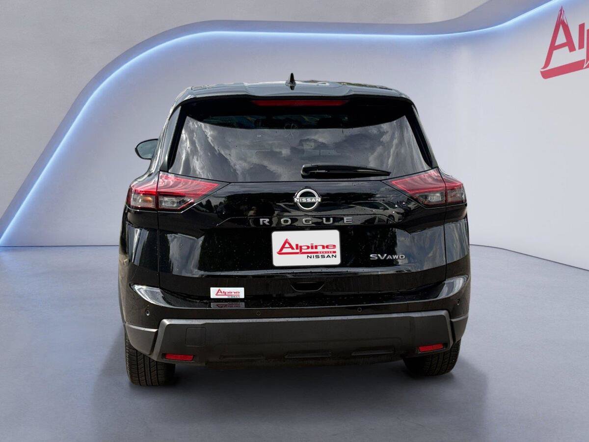 Used 2024 Nissan Rogue SV AWD/4WD image 4