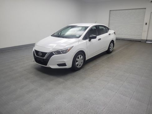 Used 2022 Nissan Versa S FWD image 2