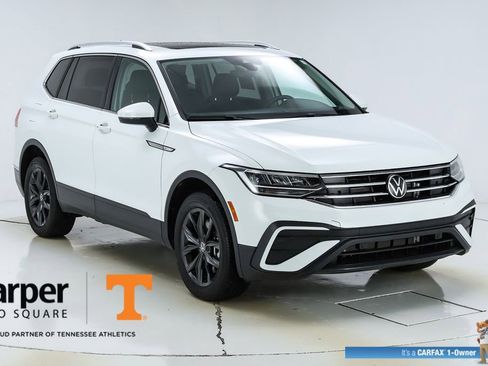 Used 2024 Volkswagen Tiguan SE w/ Panoramic Sunroof Package image 53