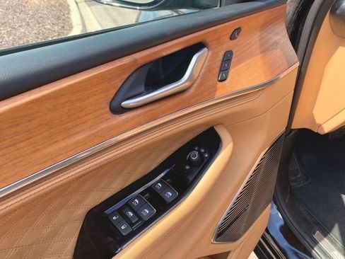 Used 2023 Jeep Grand Cherokee Summit AWD/4WD image 24