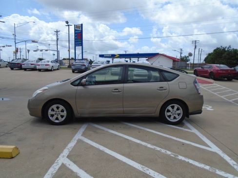 Used 2004 Toyota Prius FWD image 4