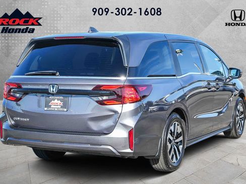 Certified 2025 Honda Odyssey EX-L image 6