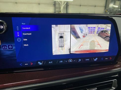 New 2026 Chevrolet Traverse Z71 w/ Driver Confidence Package image 7