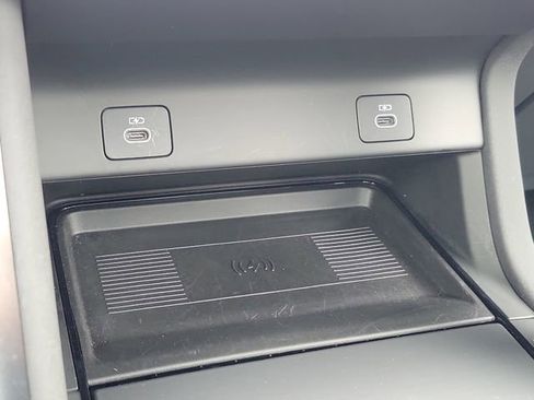 Used 2025 Land Rover Discovery Sport Dynamic SE image 34