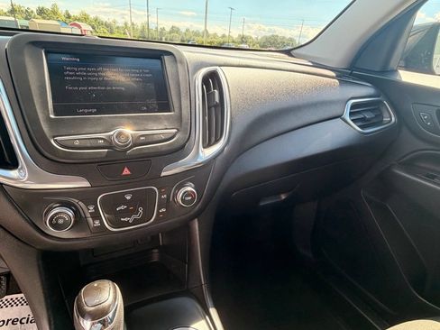 Used 2020 Chevrolet Equinox LT FWD image 24