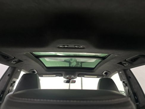 Used 2022 Audi SQ8 Prestige AWD/4WD image 22