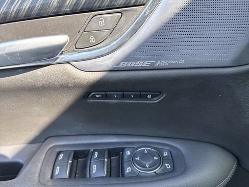 Used 2024 Cadillac XT6 Premium Luxury FWD image 22