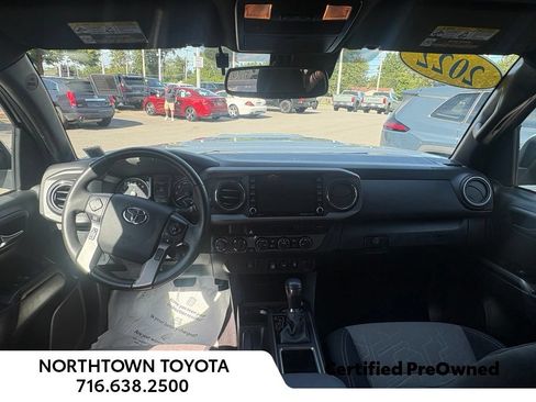 Used 2022 Toyota Tacoma TRD Sport AWD/4WD image 18