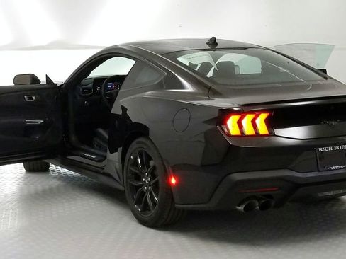 New 2025 Ford Mustang Premium image 11