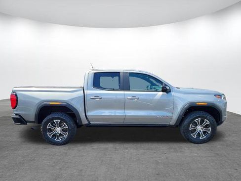Used 2023 GMC Canyon AT4 w/ AT4 Premium Package AWD/4WD image 4