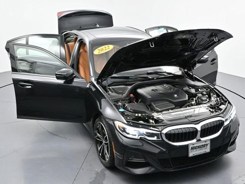 Used 2022 BMW 330i xDrive Sedan w/ M Sport Package AWD/4WD image 47