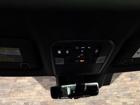 Used 2025 Toyota Tundra Limited image 25