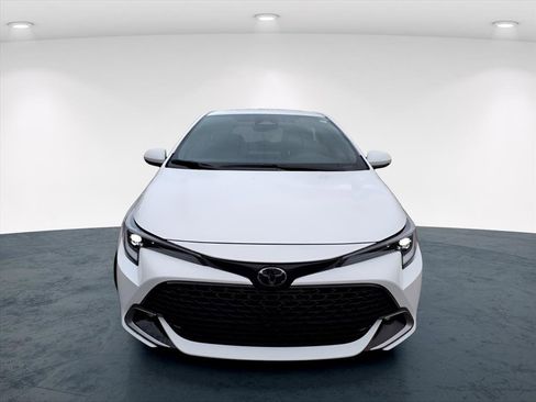 Used 2025 Toyota Corolla XSE image 3