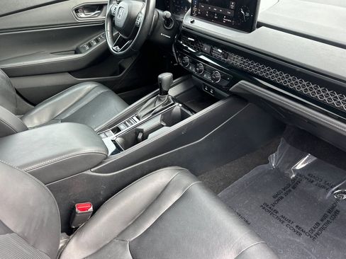 Used 2024 Honda Accord Sport image 31