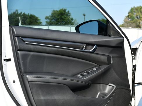 Used 2022 Honda Accord Sport image 13