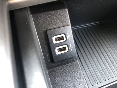 Used 2019 Ford F150 XLT w/ Equipment Group 302A Luxury AWD/4WD image 31