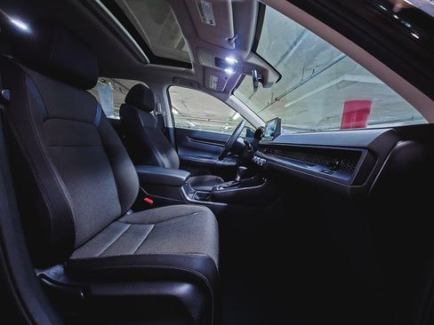 Used 2025 Honda CR-V EX image 31