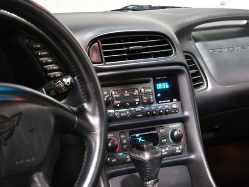 Used 1997 Chevrolet Corvette Coupe w/ Memory Pkg RWD image 70