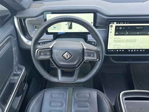 Used 2023 Rivian R1S Launch Edition image 13