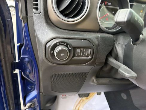 Used 2018 Jeep Wrangler Unlimited Rubicon AWD/4WD image 17