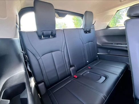 Certified 2023 INFINITI QX60 Luxe w/ Vision Package AWD/4WD image 33