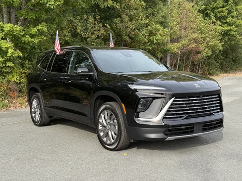 New 2026 Buick Enclave Preferred w/ Power Package image 3