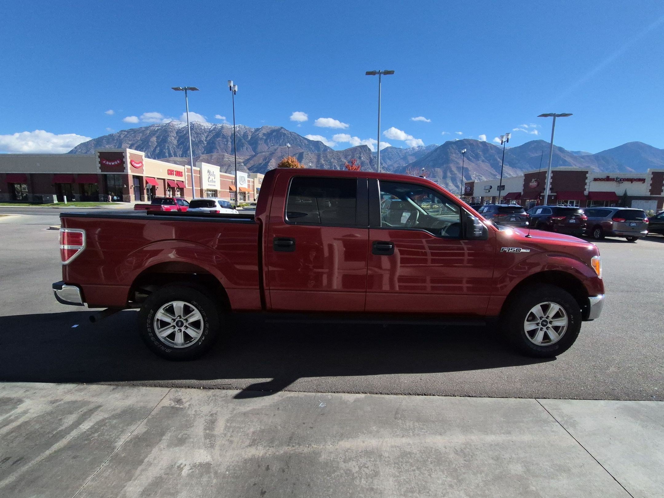 Used 2014 Ford F150 XLT AWD/4WD image 2