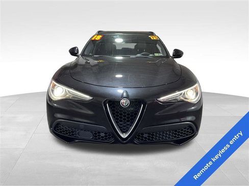 Used 2018 Alfa Romeo Stelvio Ti Sport image 2