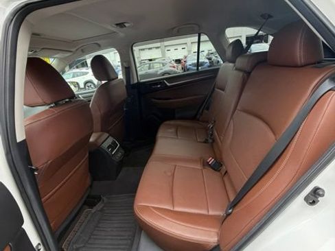 Used 2019 Subaru Outback 2.5i Touring AWD/4WD image 21