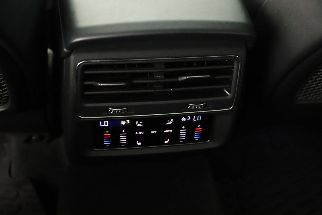 Certified 2023 Audi SQ7 Prestige AWD/4WD image 22