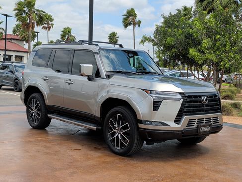 Used 2025 Lexus GX 550 w/ Cold Area Package image 1