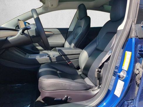 Used 2021 Tesla Model 3 Standard Range Plus image 17