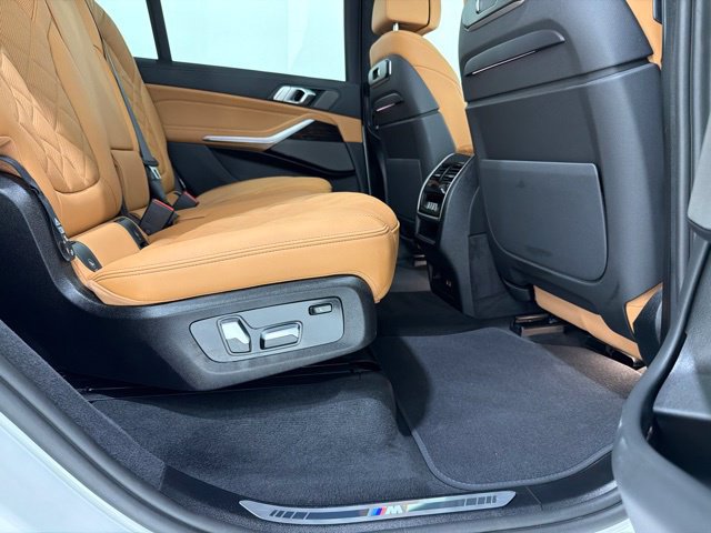 Used 2026 BMW X7 xDrive40i w/ M Sport Package AWD/4WD image 25