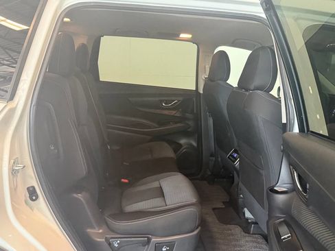 Certified 2023 Subaru Ascent Premium w/ Convenience Package AWD/4WD image 7
