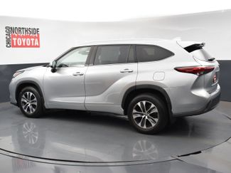 Used 2022 Toyota Highlander XLE video 2