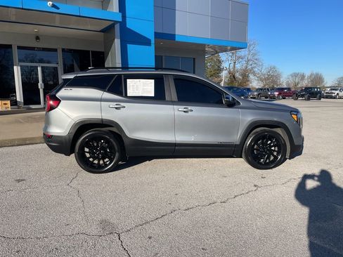 Used 2024 GMC Terrain SLE w/ Elevation Edition image 50