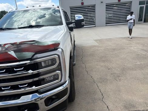 Used 2024 Ford F250 Lariat w/ Chrome Package AWD/4WD image 12