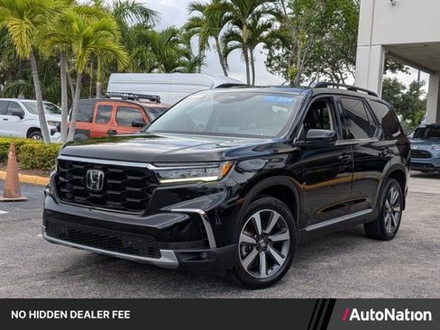 Certified 2024 Honda Pilot Touring image 1