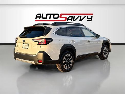 Used 2025 Subaru Outback Limited image 7