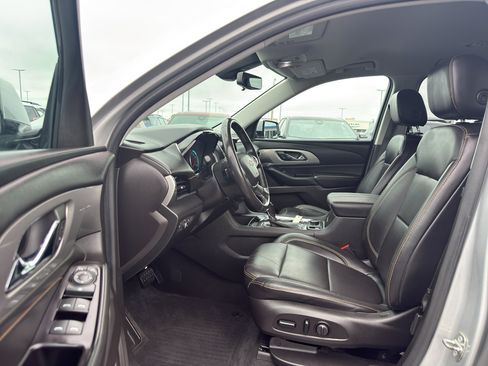 Used 2018 Chevrolet Traverse RS FWD image 11