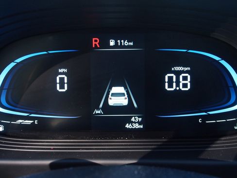 Used 2025 Hyundai Venue SE image 28