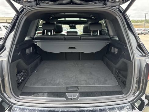Used 2026 Mercedes-Benz GLB 250 image 8