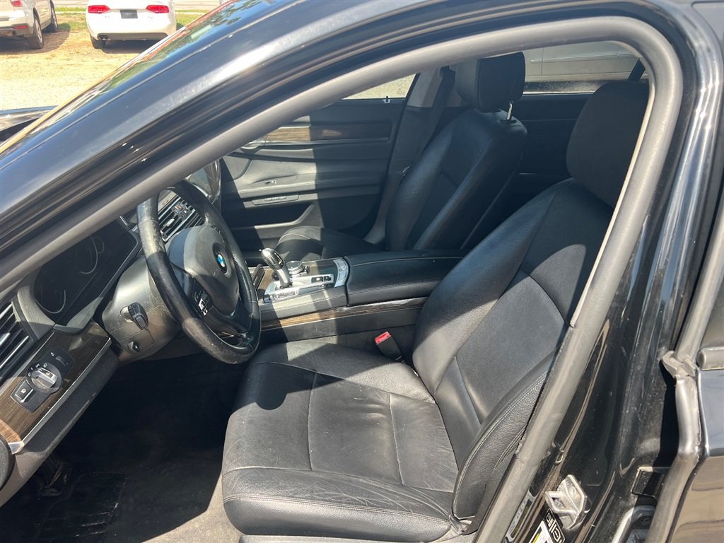 Used 2015 BMW 740i RWD image 11