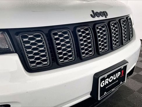 Used 2020 Jeep Grand Cherokee Altitude image 28