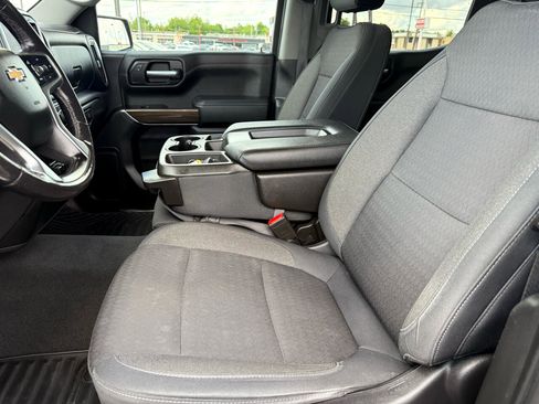 Used 2019 Chevrolet Silverado 1500 LT w/ Convenience Package image 11